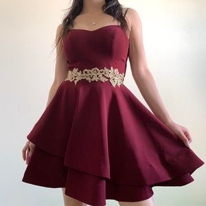 Super pretty burgundy dress